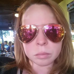 Meet your Posher, Deianira